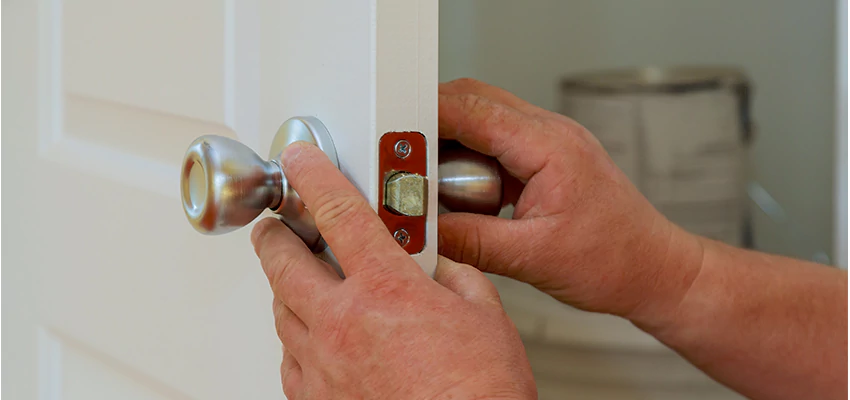 AAA Locksmiths For lock Replacement in Orange, California